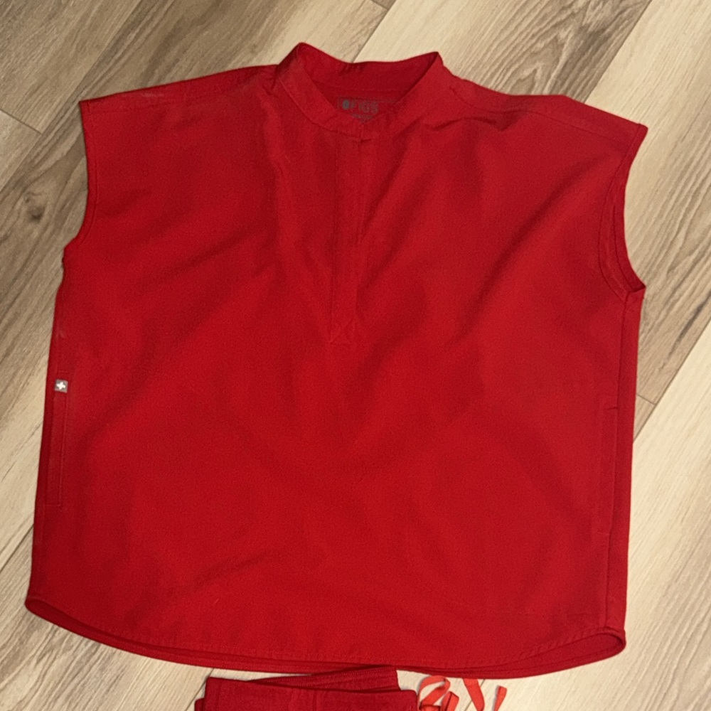 Figs Red Women's Rafaela Top